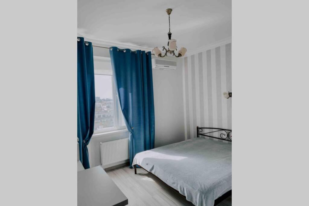 Апартаменты Целиком Odesa Exterior photo